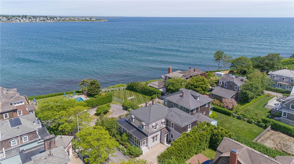 Panoramic Ocean Views sited above Newport's Cliff