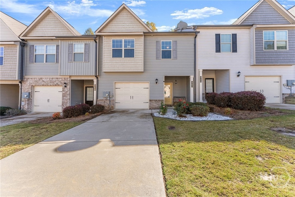 347 Turtle Creek Dr, Winder, GA 30680 - photo 1