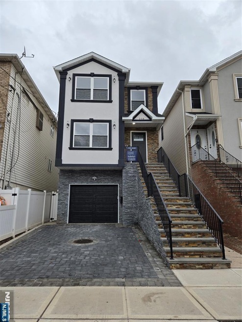 208 Atlantic St unit 1ST FLOOR, Elizabethport, NJ 07206 - photo 1