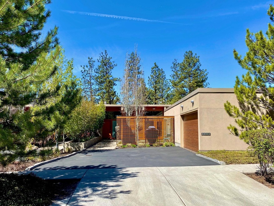 2213 NW Reserve Camp Ct, Bend, OR 97701 - photo 1