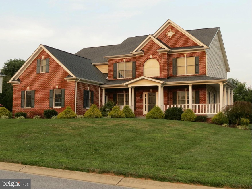 6686 Chateau Bay Ct, Sykesville, MD 21784 - photo 1