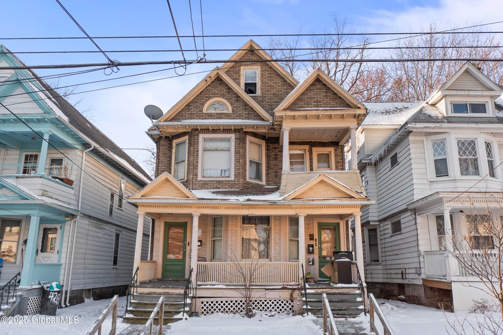 photos_high_resolution_428_Hudson_Ave_Al