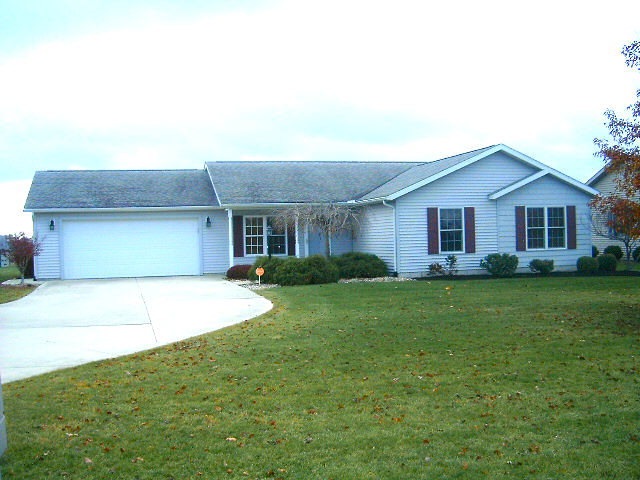 1343 E Beal Ave, Bucyrus, OH 44820 - photo 1