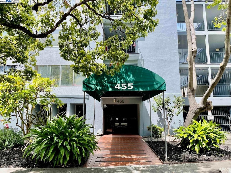 455 Crescent St Condominiums unit 115, Oakland, CA 94610 - photo 1