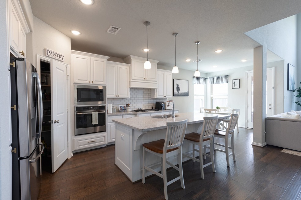 28514 Holden Ridge Ln, Fulshear, TX 77441 - photo 1