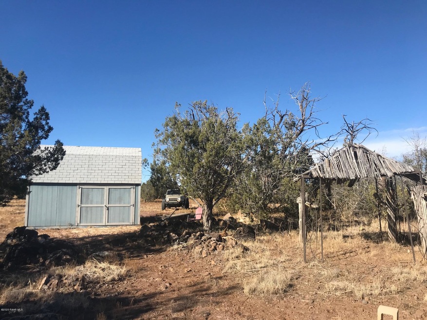 9605 W Big Moon Ln, Ash Fork, AZ 86320 - photo 1