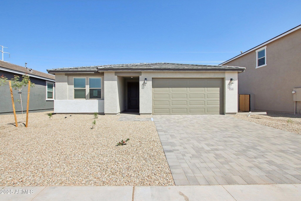 1-web-or-mls-W Luxton Ln-04042025-001