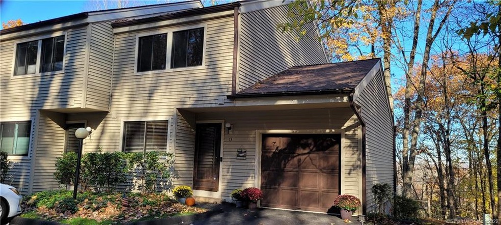 13 Idlewood unit 13, Bethel, CT 06801 - photo 1