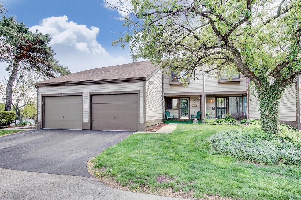 832 Westbury Ln N unit 21B, Columbus, OH 43228 - photo 1