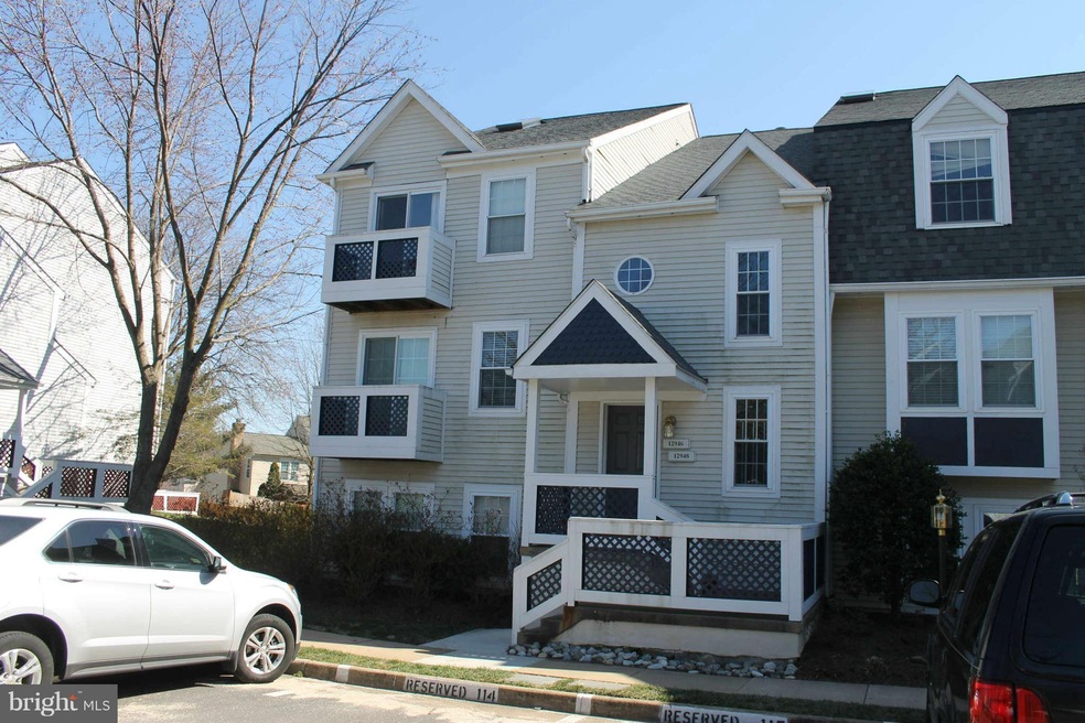 12946 Grays Pointe Rd unit 12946B, Fairfax, VA 22033 - photo 1