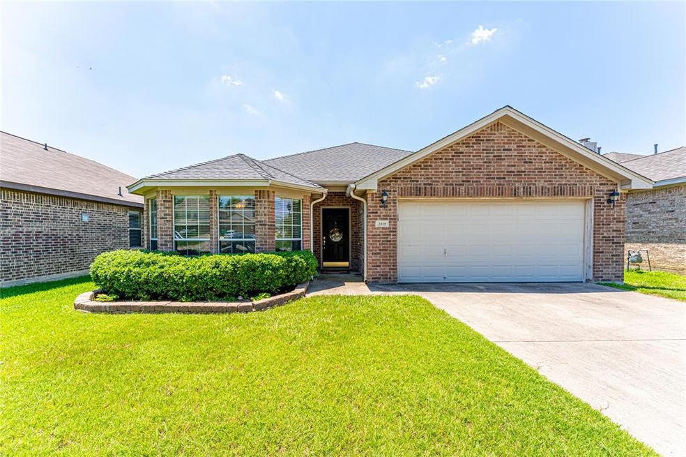 3410 Columbus St, Gainesville, TX 76240 - photo 1