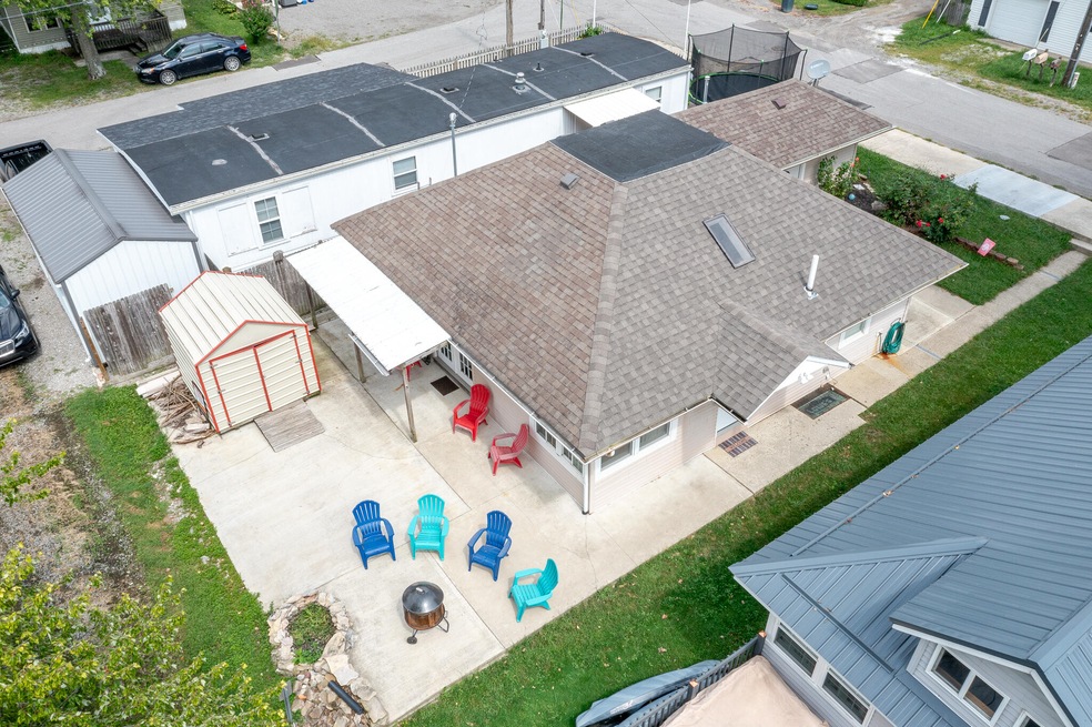 9713 Mauger Ext-16