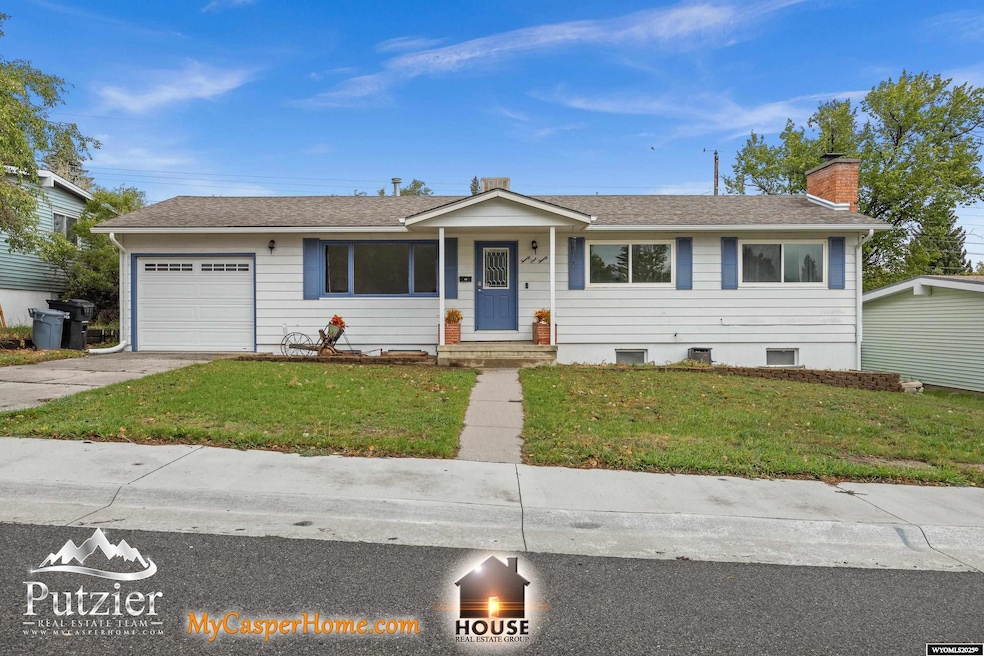 2120 Mariposa Blvd, Casper, WY 82604 - photo 1