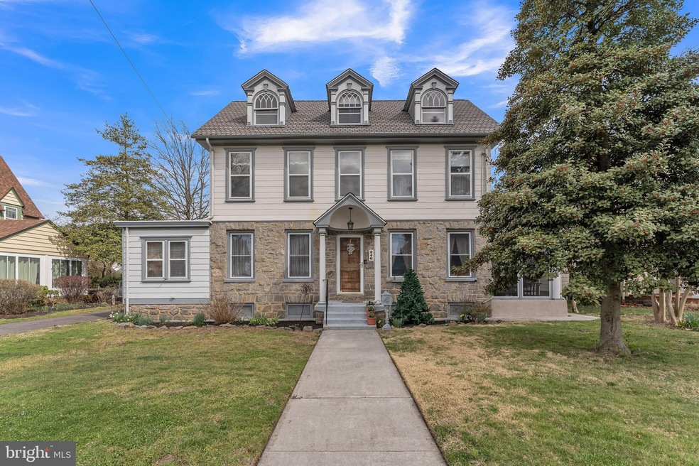 246 Delaware St, Woodbury, NJ 08096 - photo 1