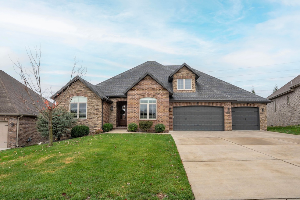 2933 S Camber Ave, Springfield, MO 65809 - photo 1