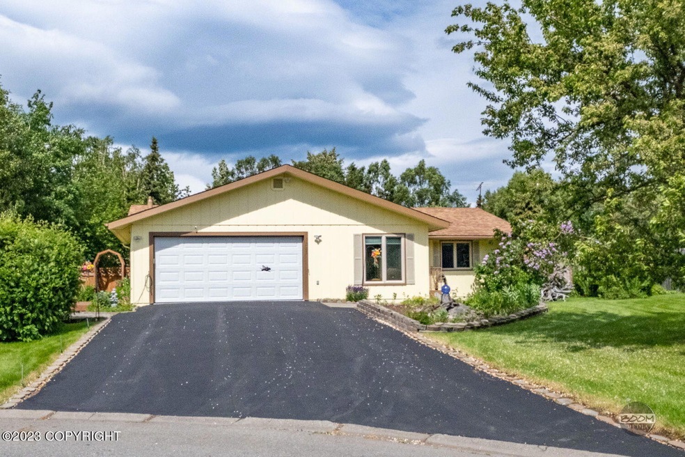 6-web-or-mls-1351 W 77th Ave Exports-6