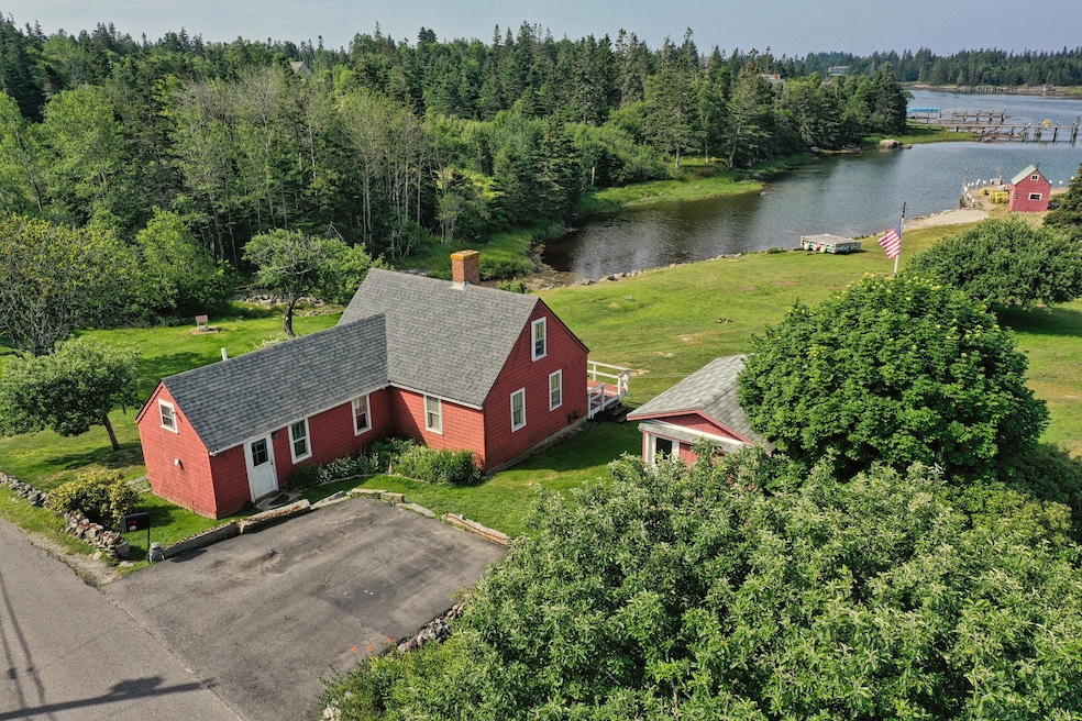 129 E East Boston Rd, Vinalhaven, ME 04863 - photo 1