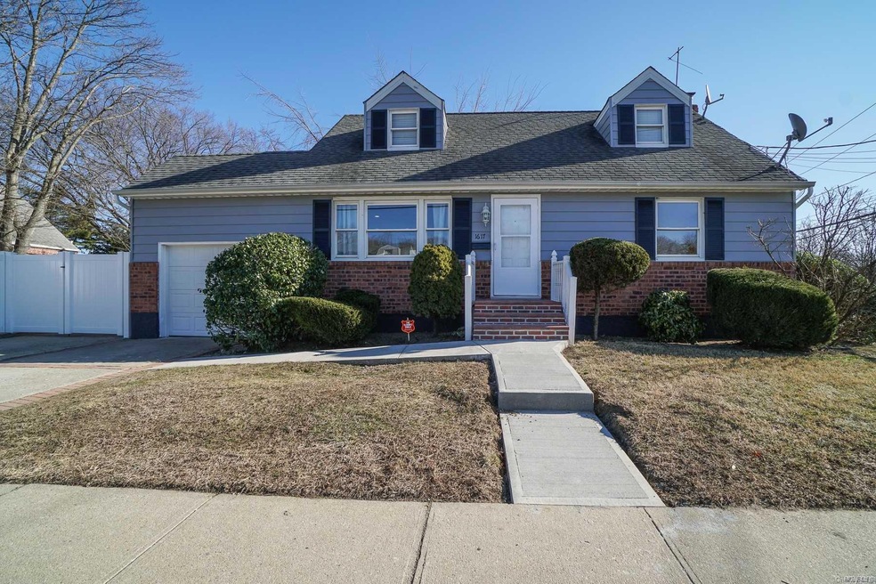 1617 Meadowbrook Rd, Merrick, NY 11566 - photo 1