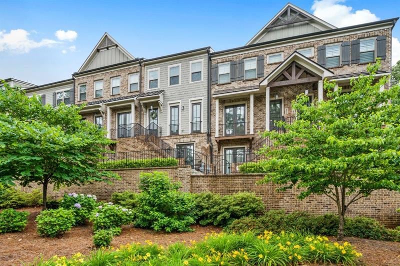 Sold $656,000 • Co-Listing Agent