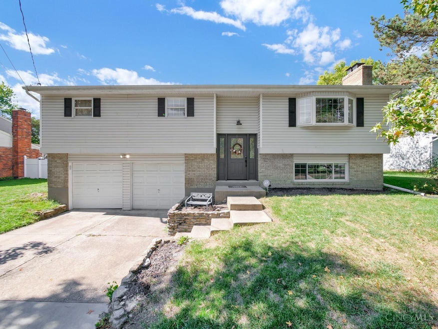 12041 Kenn Rd, Cincinnati, OH 45240 - photo 1