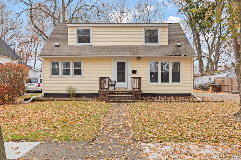 408 E Logan St, Tecumseh, MI 49286 - photo 1