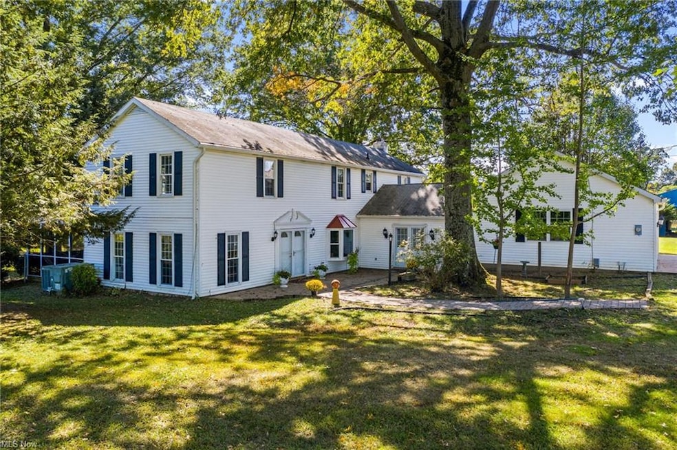 Welcome to 198 Orchard Dr. Little Hocking, Ohio