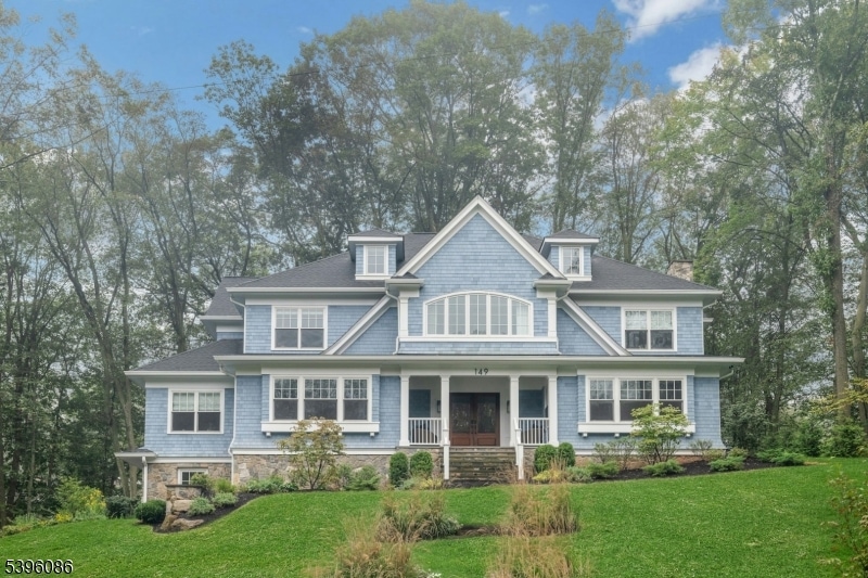 For Sale $4,995,000 • Co-Listing Agent