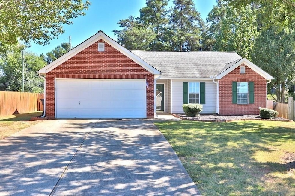 1295 Hillcrest Glenn Cir, Sugar Hill, GA 30518 - photo 1