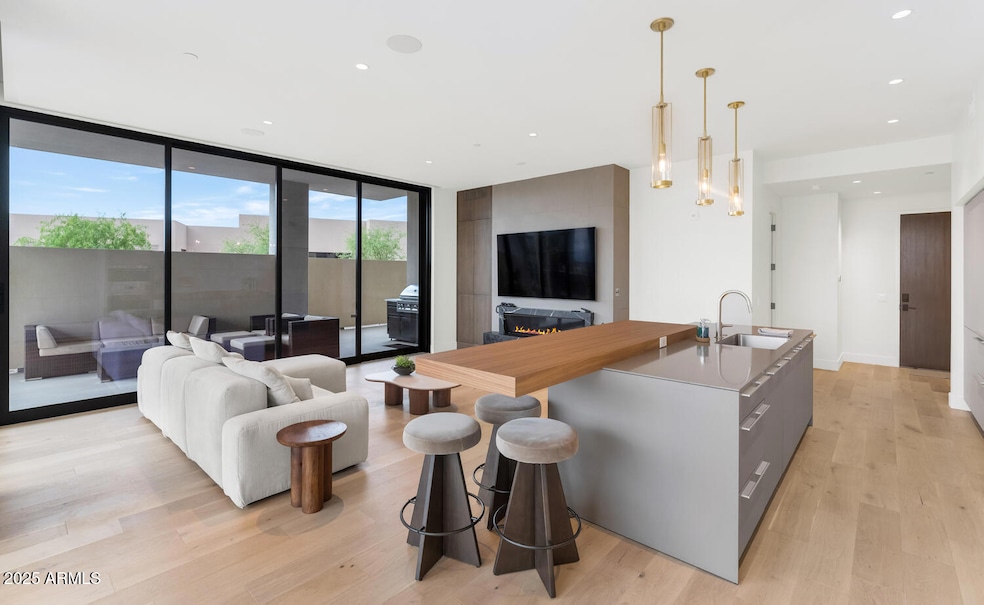 Ascent at the Phoenician unit 102, Scottsdale, AZ 85253 - photo 1