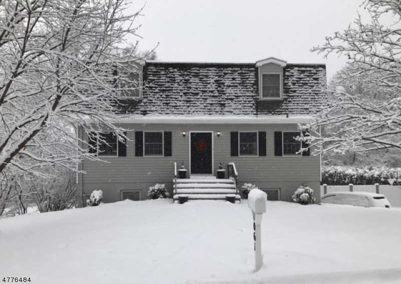 1061 Bartlett St, Phillipsburg, NJ 08865 - photo 1