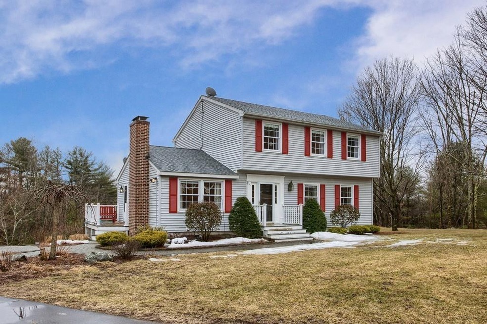 439 Loring Rd, Barre, MA 01005 - photo 1