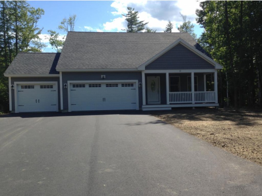 39 Laredo Ln, Rochester, NH 03868 - photo 1