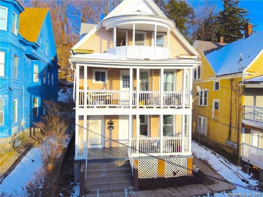 308 Willow St unit 3, Waterbury, CT 06710 - photo 1