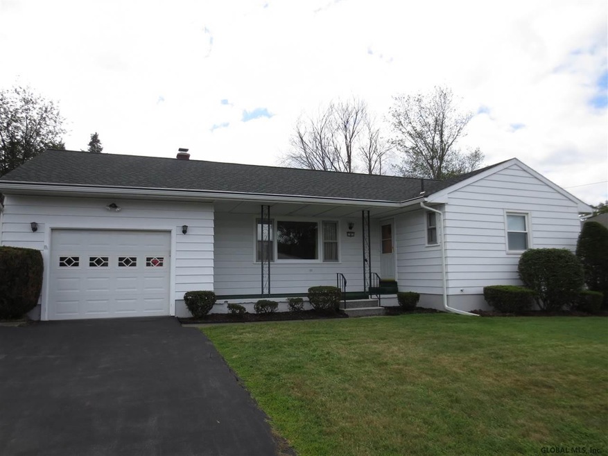 8 Hadden Ln, Troy, NY 12180 - photo 1