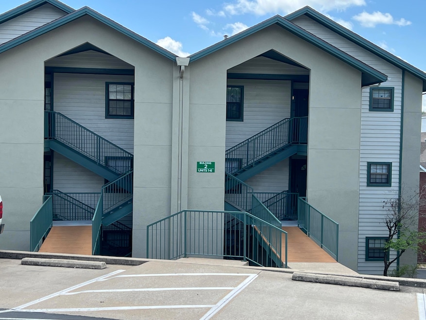 2700 Green Mountain Dr unit 4, Branson, MO 65616 - photo 1