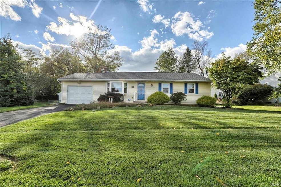 2308 Treeline Dr, Easton, PA 18040 - photo 1