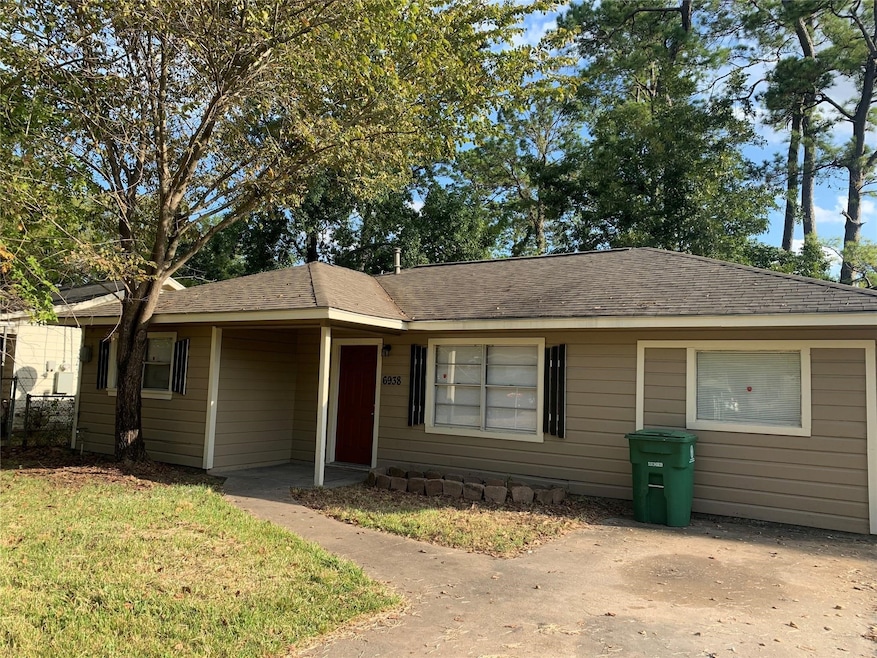 6938 Landor St, Houston, TX 77028 - photo 1