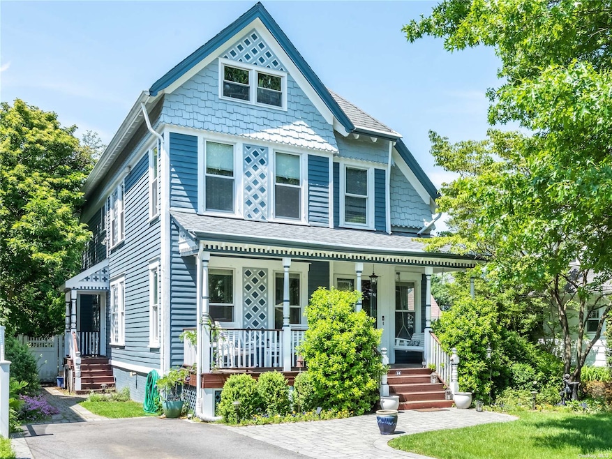 14 Walnut St, Glen Head, NY 11545 - photo 1