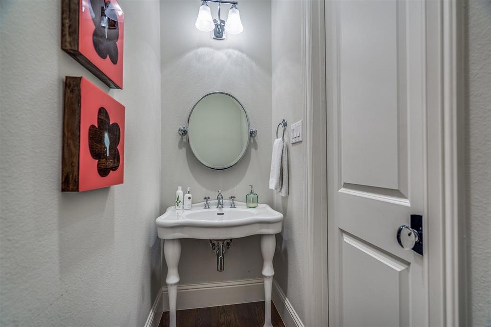 5600 Longview St, Dallas, TX 75206 - photo 1