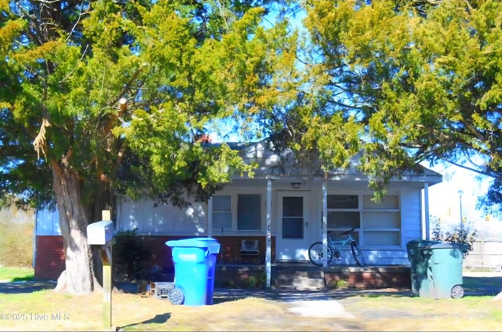 2131 N Village Dr, Greenville, NC 27834 - photo 1