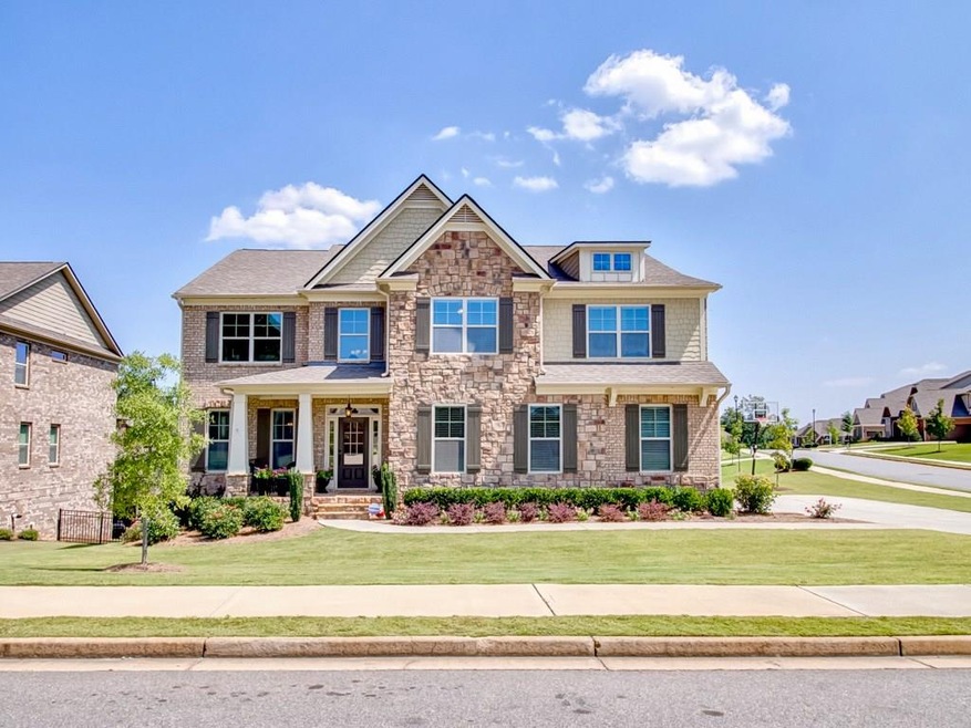 Classic and modern beauty! Four sides brick and st