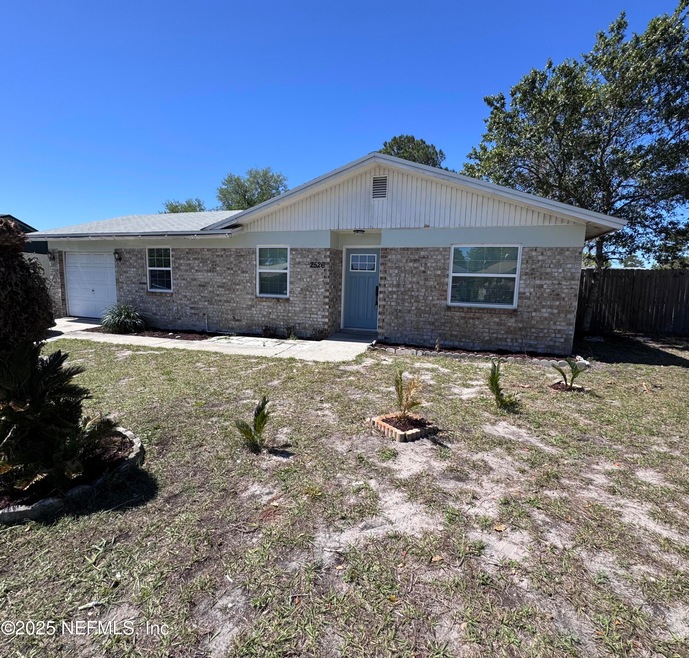 2526 Bremen Ct, Jacksonville, FL 32216 - photo 1