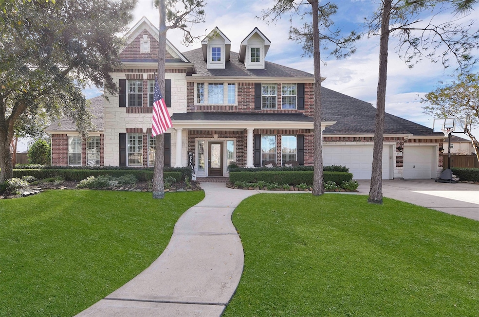 2312 Leslies Ct, Friendswood, TX 77546 - photo 1