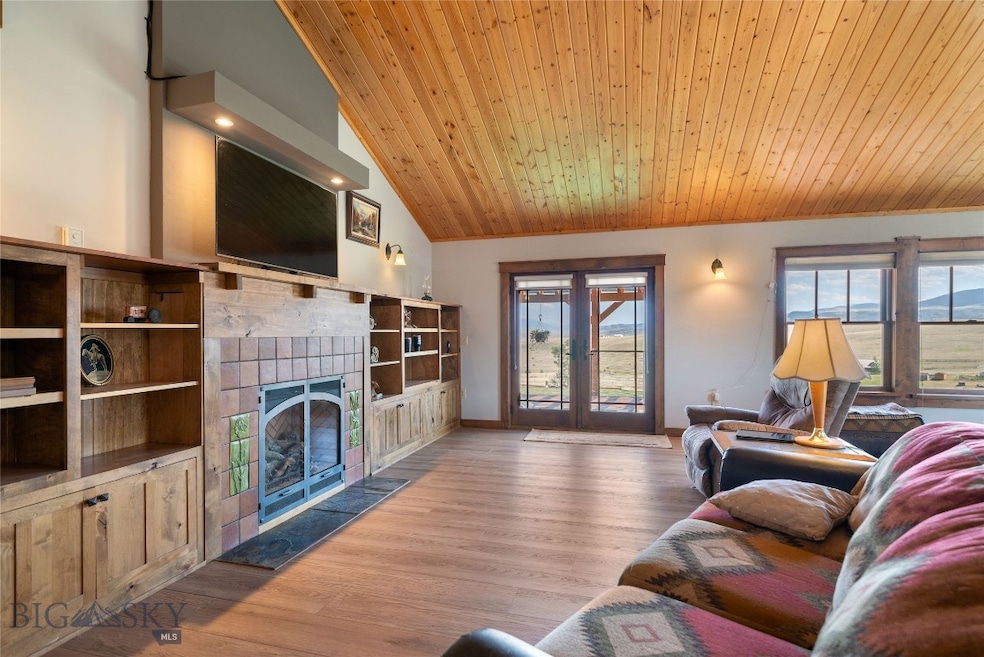 For Sale $975,000
