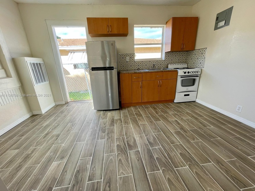 1030 18th St unit B, West Palm Beach, FL 33407 - photo 1