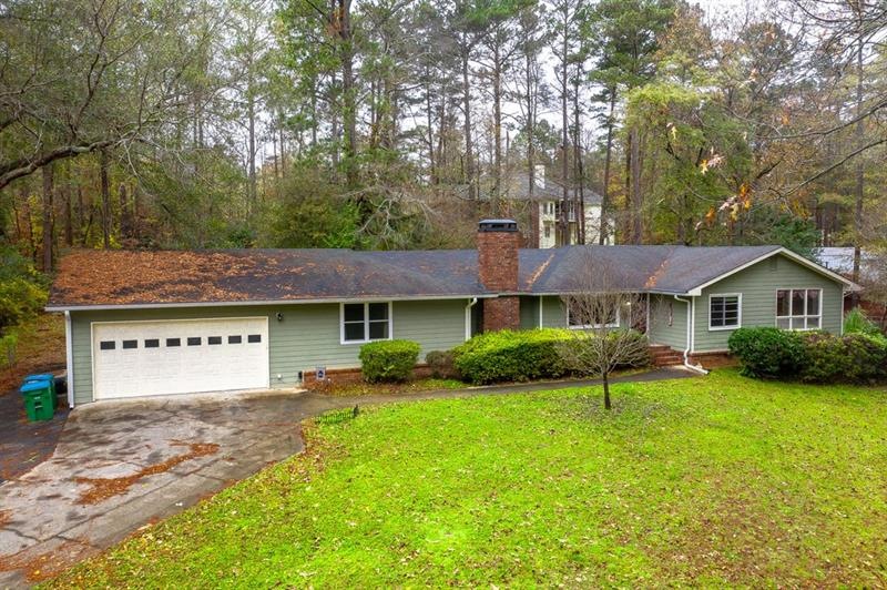 4465 Riverside Dr SW, Lilburn, GA 30047 - photo 1