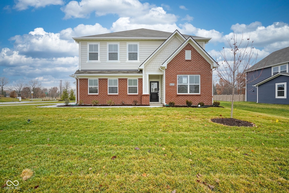 7454 Allesley Dr, Avon, IN 46123 - photo 1