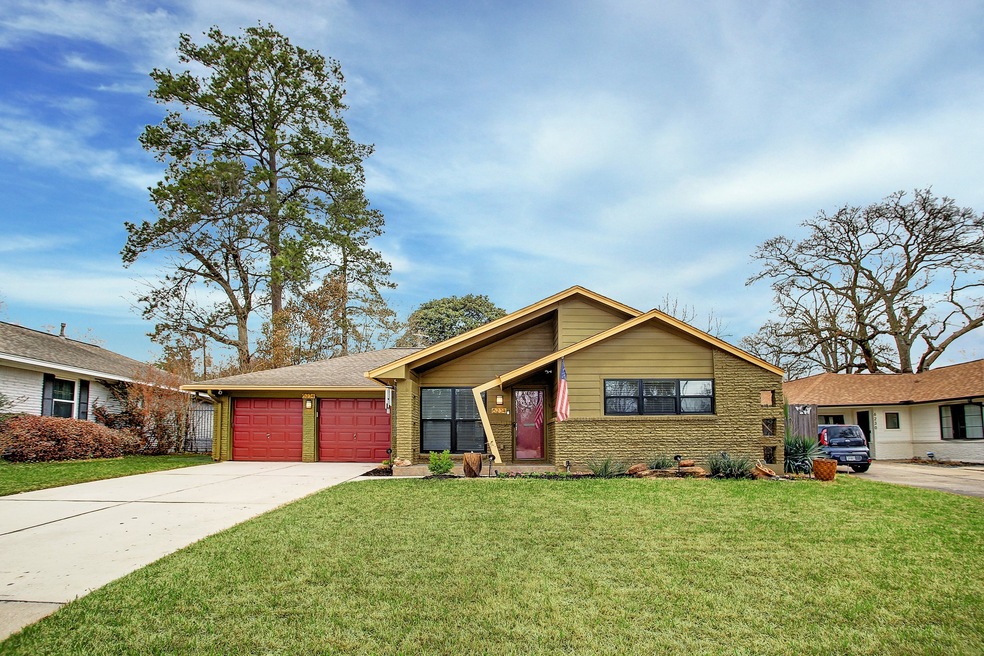 6234 Waltway Dr, Houston, TX 77008 - photo 1