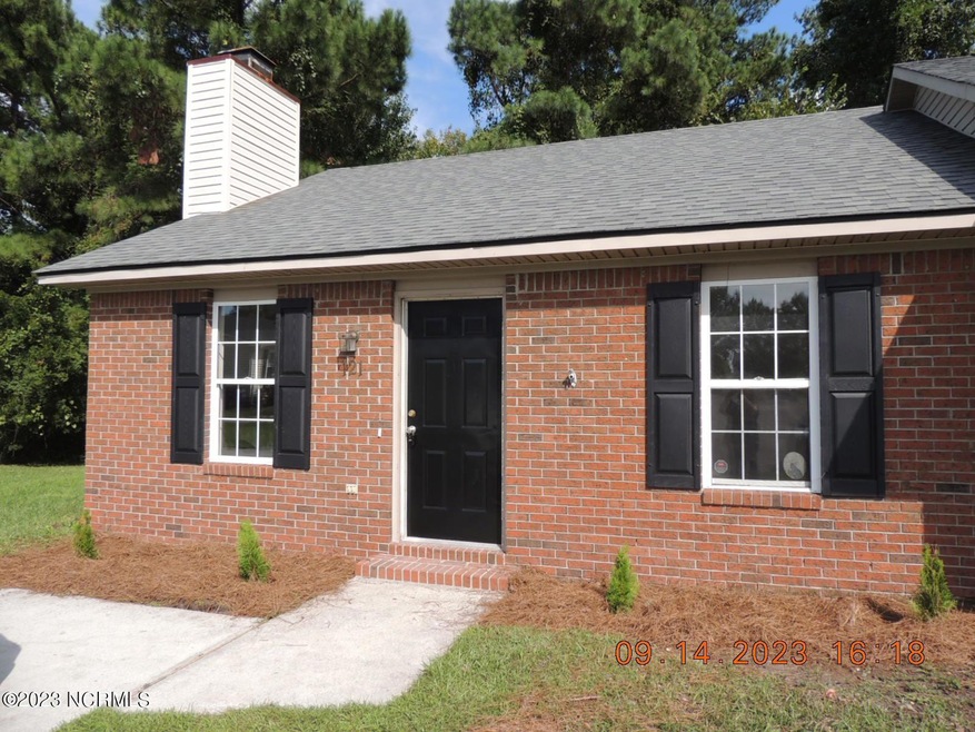 121 Creekview Dr, Jacksonville, NC 28540 - photo 1