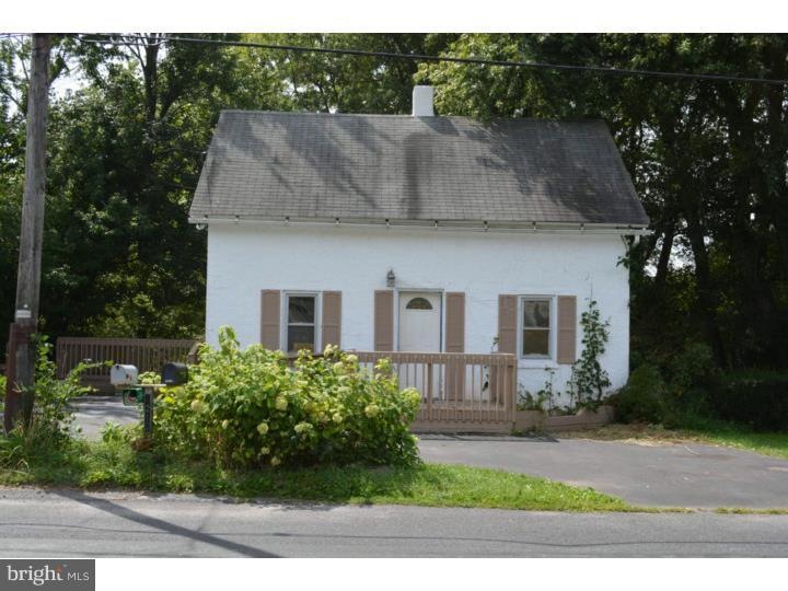 4210 Chestnut Hill Rd, Center Valley, PA 18034 - photo 1